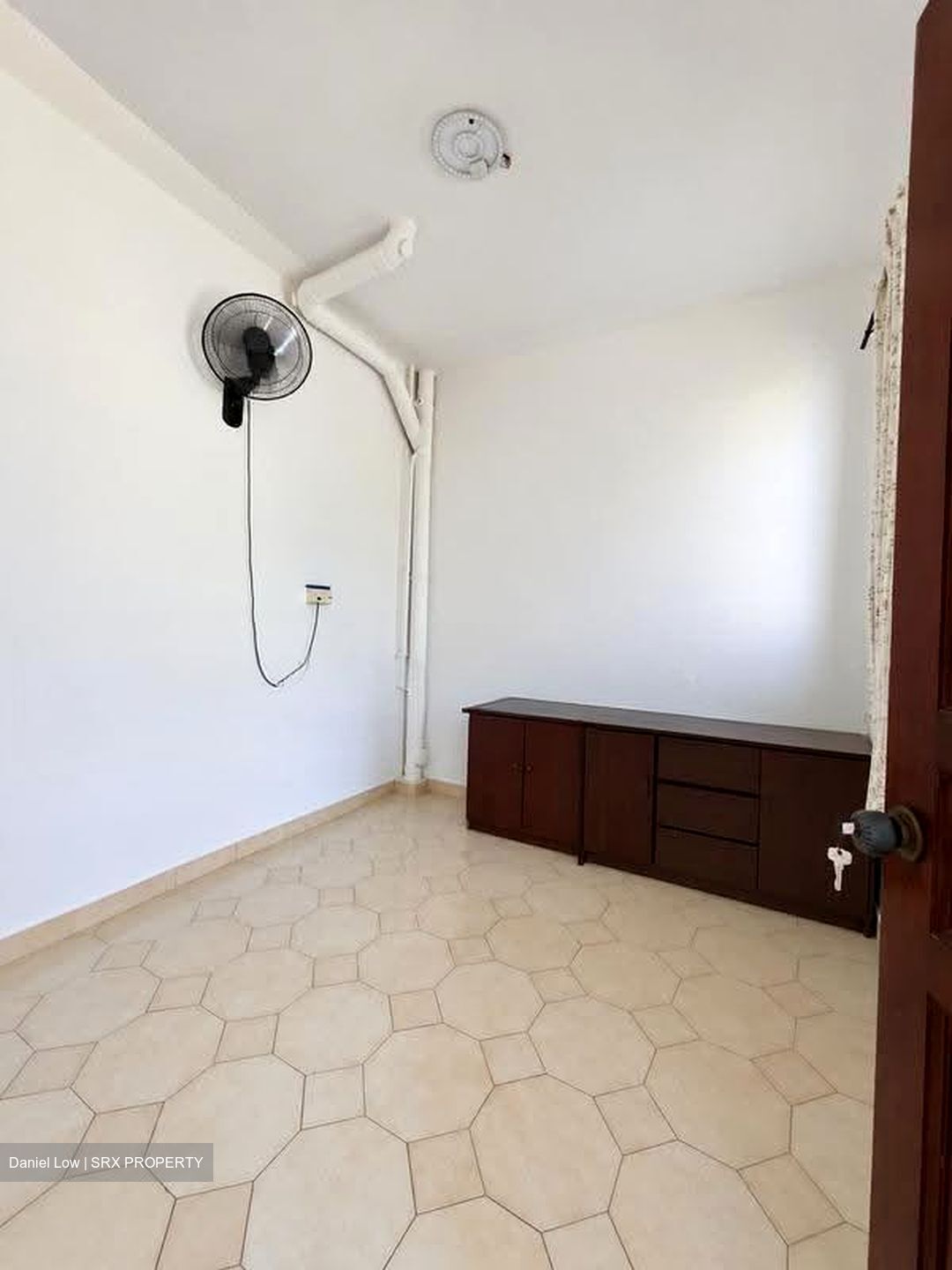 Palm Grove Avenue (D19), Terrace #613329111